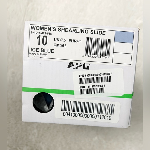 APL (Athletic Propulsion Labs) Women’s Shearling Slides - Picture 11 of 11